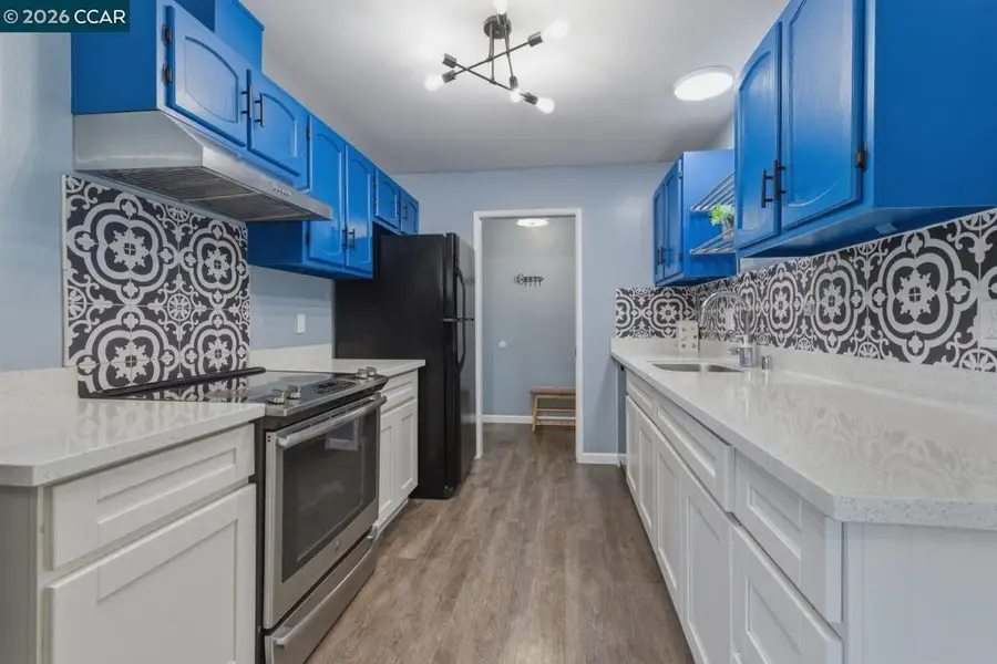 2500 Miramar Ave #201, Castro Valley, CA 94546 - #3