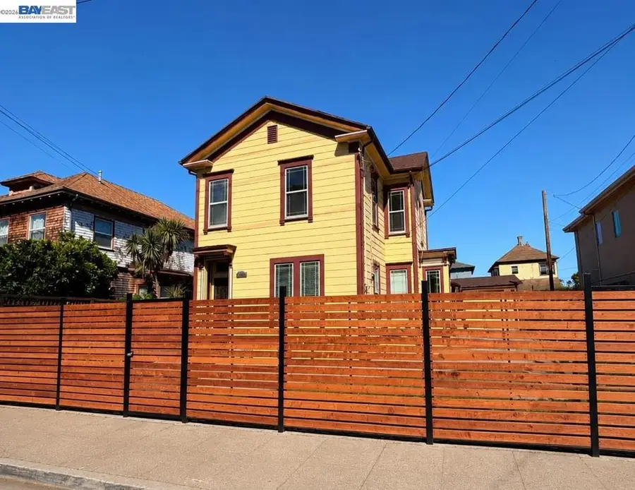 2836 Myrtle St, Oakland, CA 94608 - #2