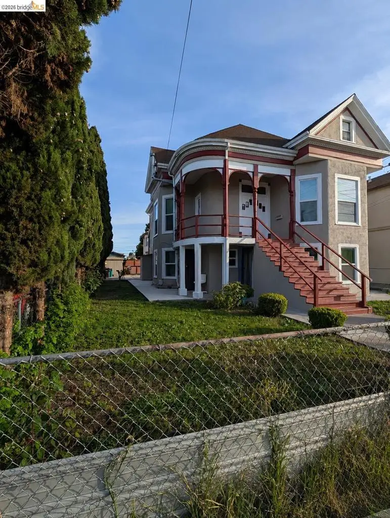 1086 66th St, Oakland, CA 94608 - #2