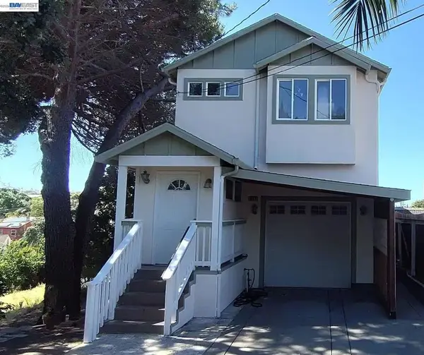 917 1st St, Rodeo, CA 94572