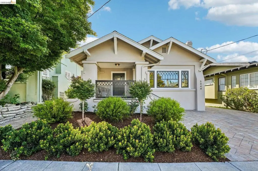 5444 Lawton Ave, Oakland, CA 94618 - #1