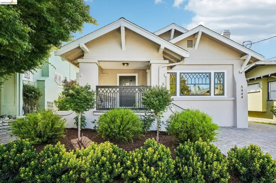 5444 Lawton Ave, Oakland, CA 94618 - #2