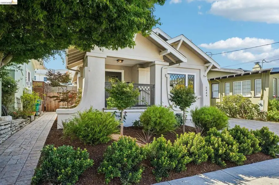 5444 Lawton Ave, Oakland, CA 94618 - #3