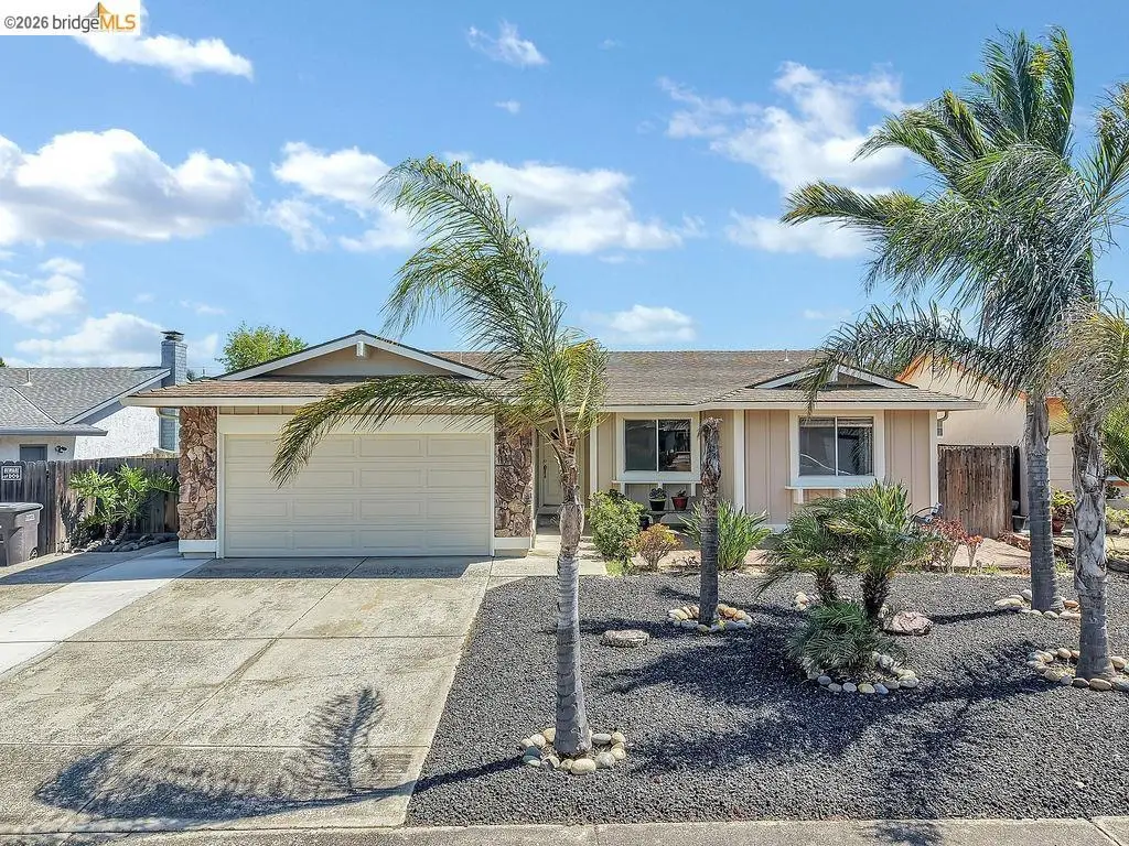 979 Walnut Dr, Oakley, CA 94561 - #1