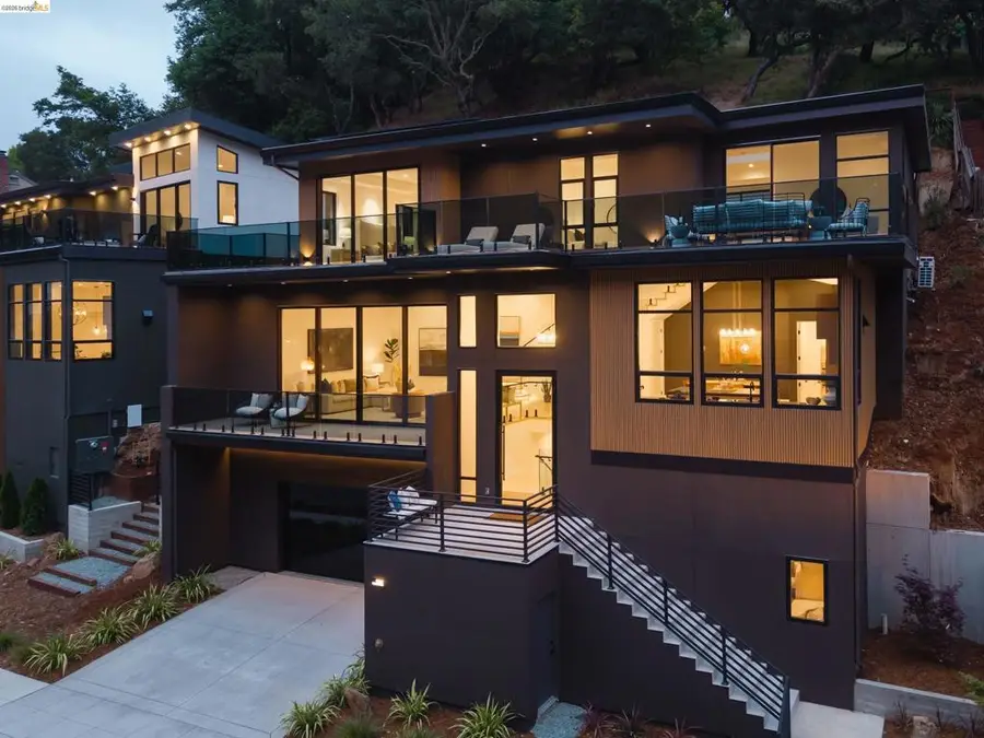 1667 Trestle Glen Rd, Oakland, CA 94610 - #3