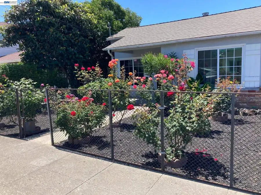 6631 Lucille St, Oakland, CA 94621 - #2