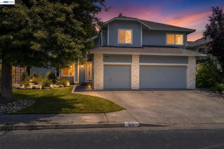 9111 Piccadilly Circle, Windsor, CA 95492 - #2