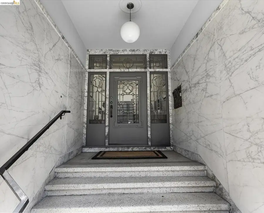 647 Beacon St, Oakland, CA 94610 - #3