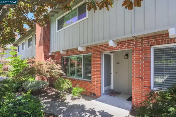 2135 Ascot Dr #13, Moraga, CA 94556