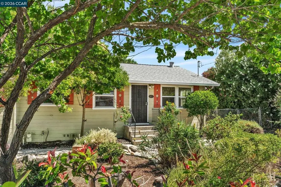 2072 Chalomar Rd, Concord, CA 94518 - #2