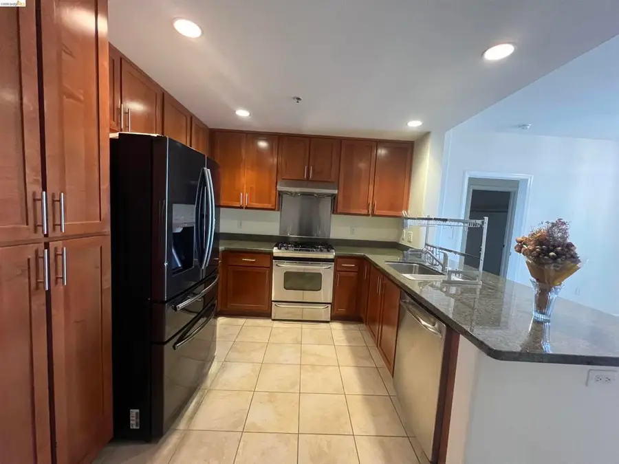 423 7th Street #313, Oakland, CA 94607 - #3