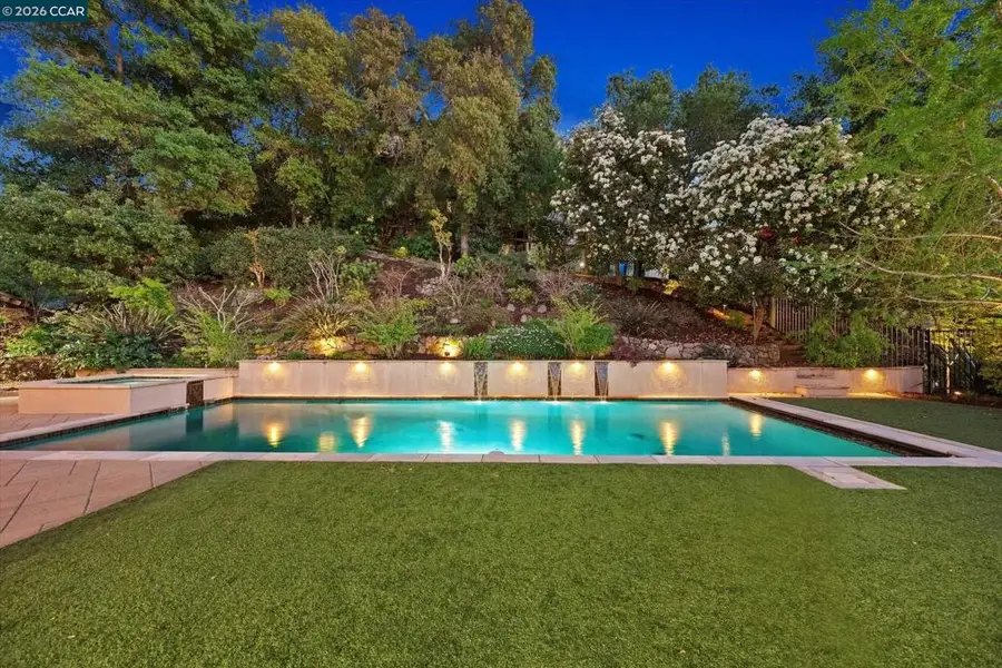 1 Gardiner Ct, Orinda, CA 94563 - #2
