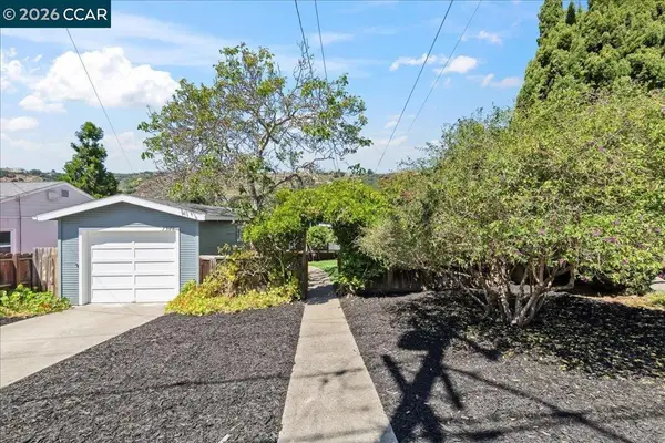 7568 Greenly Dr, Oakland, CA 94605