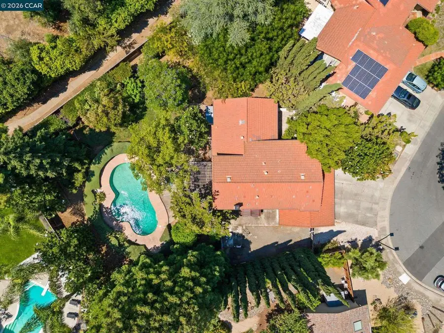 721 Black Point Pl, Clayton, CA 94517 - #2