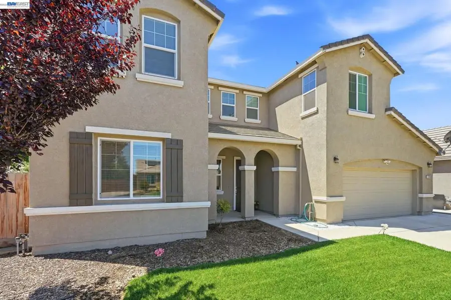 2126 Grapevine Dr, Livingston, CA 95334 - #3