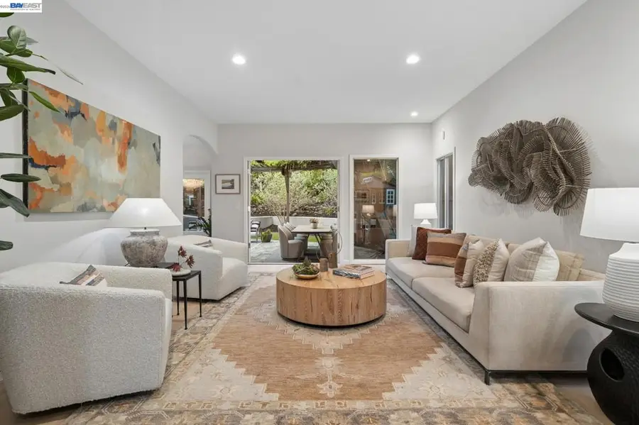 1028 Aquarius Way, Oakland, CA 94611 - #2