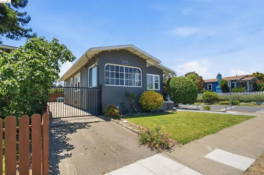 4203 Redding, Oakland, CA 94619 - #2