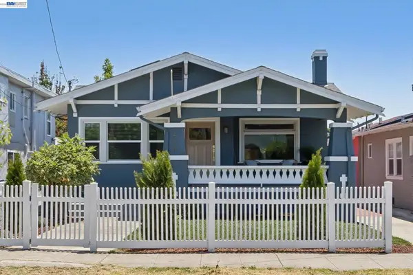 2724 Seminary Ave, Oakland, CA 94605