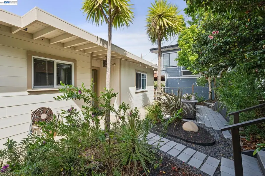 55 Asilomar Cir, Oakland, CA 94611 - #3
