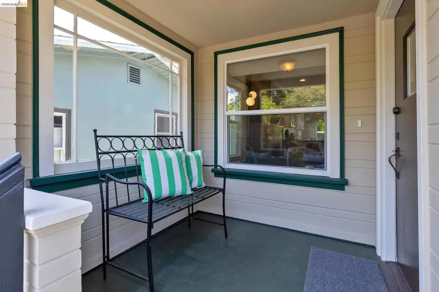 2214 Curtis St, Berkeley, CA 94702 - #2
