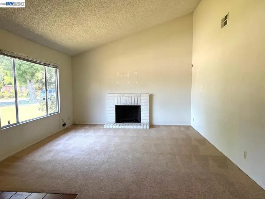 33457 Caliban Dr, Fremont, CA 94555 - #3