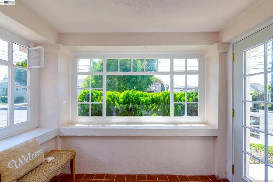 1017 Pearl St, Alameda, CA 94501 - #2