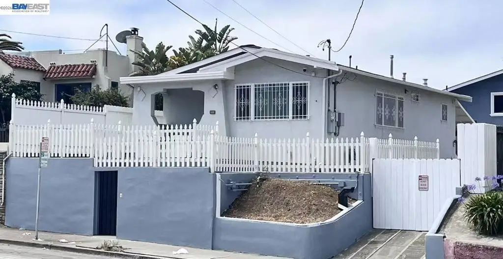 3325 Macarthur Blvd, Oakland, CA 94602 - #1