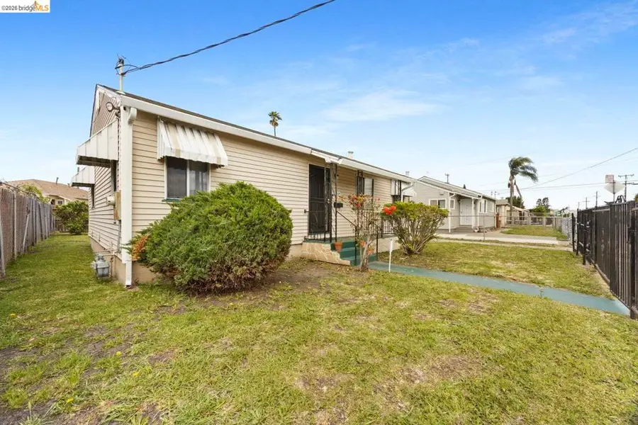 9527 Coral Rd, Oakland, CA 94603 - #2