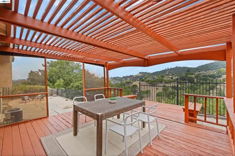 5219 Heavenly Ridge Ln, Richmond, CA 94803 - #2
