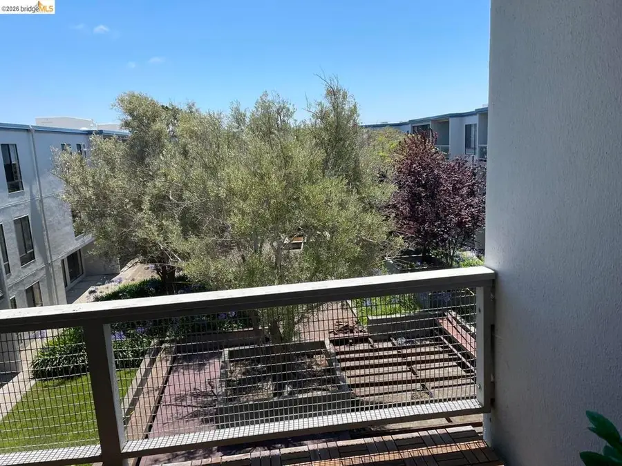 Address Withheld By Seller, Emeryville, CA 94608 - #3