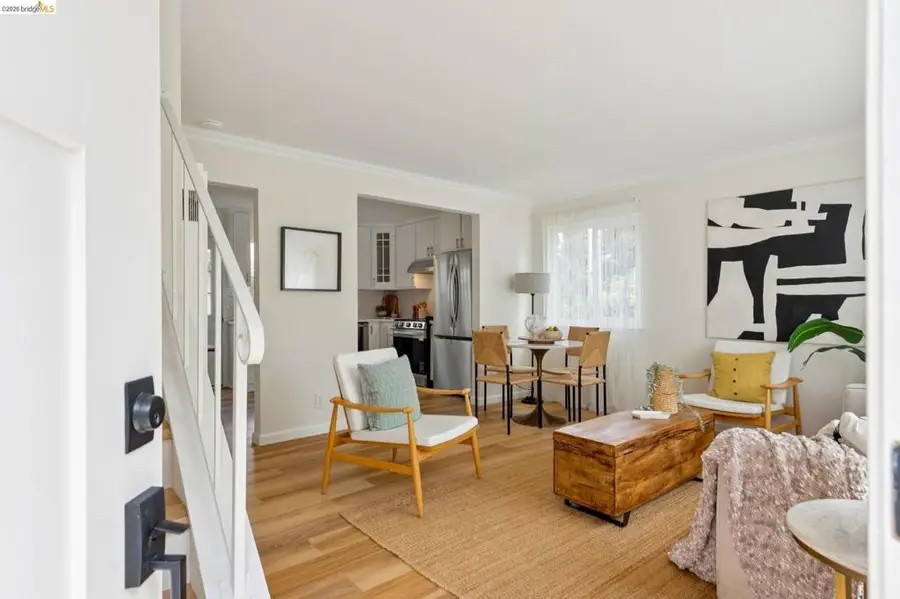 2207 Damuth St #1, Oakland, CA 94602 - #3