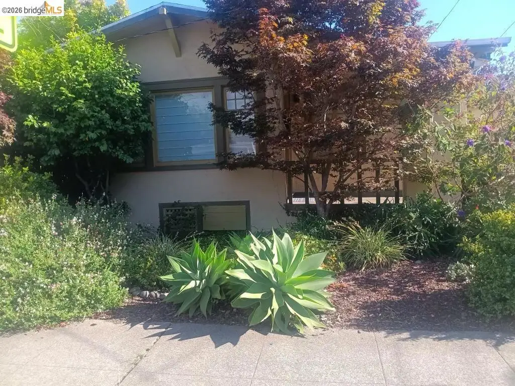 915 39th St, Oakland, CA 94608 - #1
