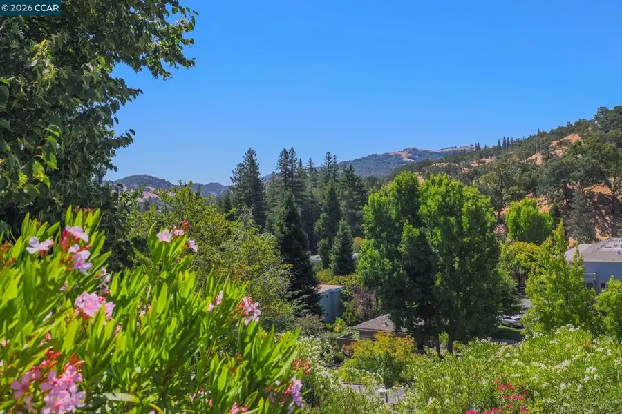 2224 Pine Knoll Dr #8, Walnut Creek, CA 94595 - #3