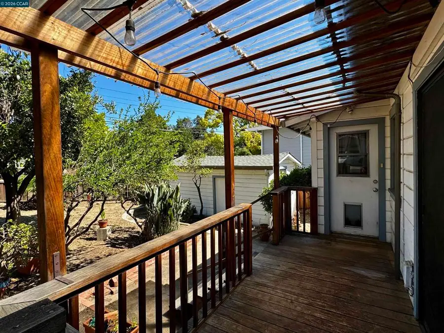 1546 Azalea Ave, Martinez, CA 94553 - #3