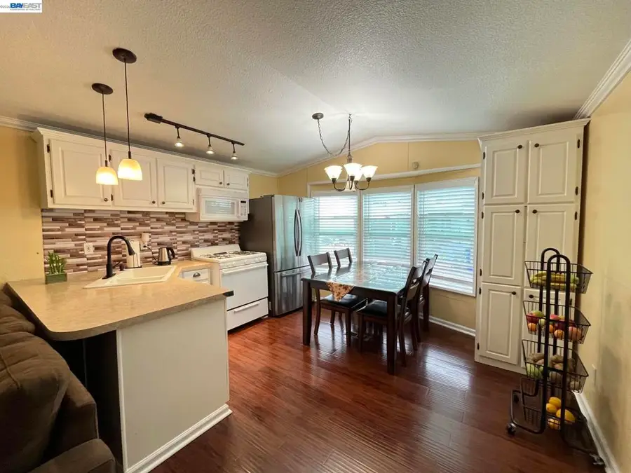 747 Lewelling Blvd., San Leandro, CA 94578 - #3