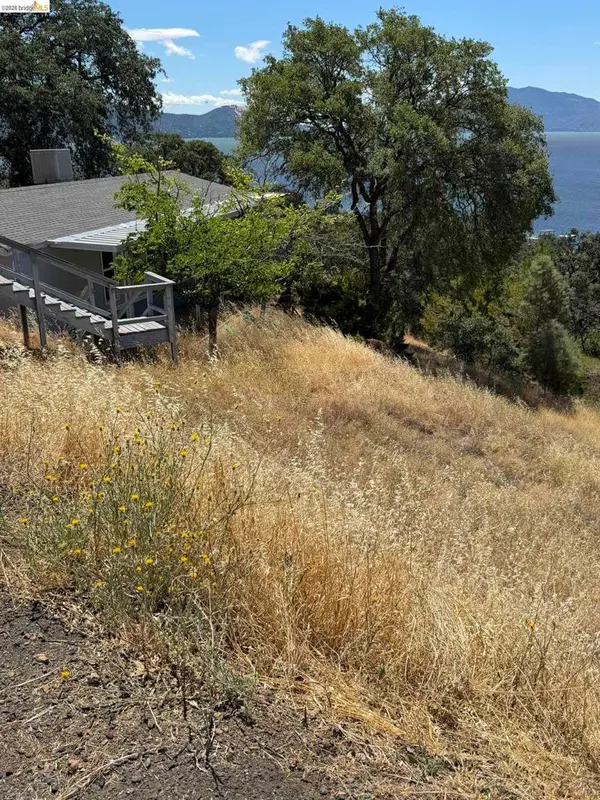 3205 Knob St, Nice, CA 95464