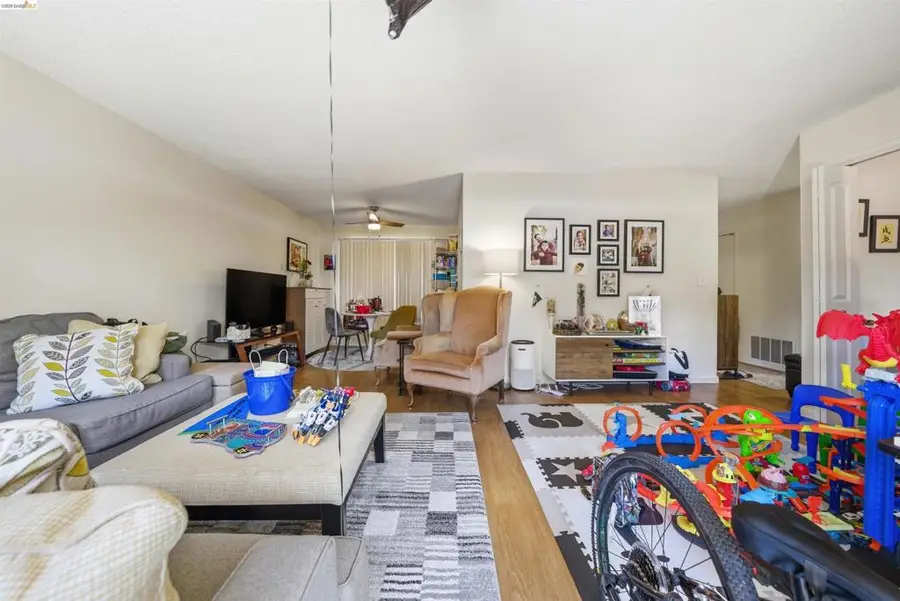 670 Tempe Ct, Pleasant Hill, CA 94523 - #2