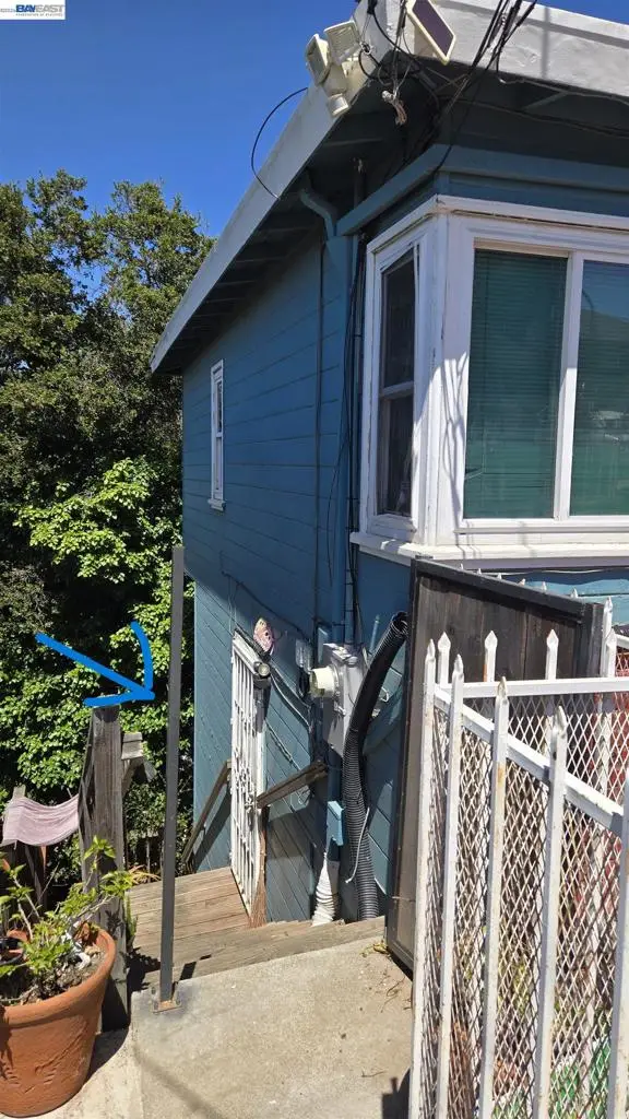 8600 Seneca Street, Oakland, CA 94605 - #3