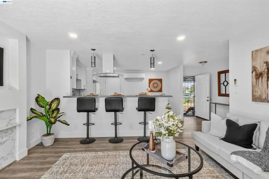406 Mini Dr, Vallejo, CA 94589 - #3