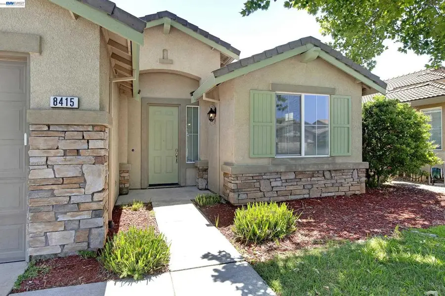 8415 Merry Hill Way, Elk Grove, CA 95624 - #3