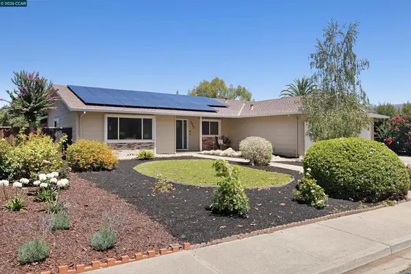 2082 Stratton Rd, Walnut Creek, CA 94598