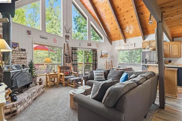24255 Black Oak Ct, Mi Wuk Village, CA 95346
