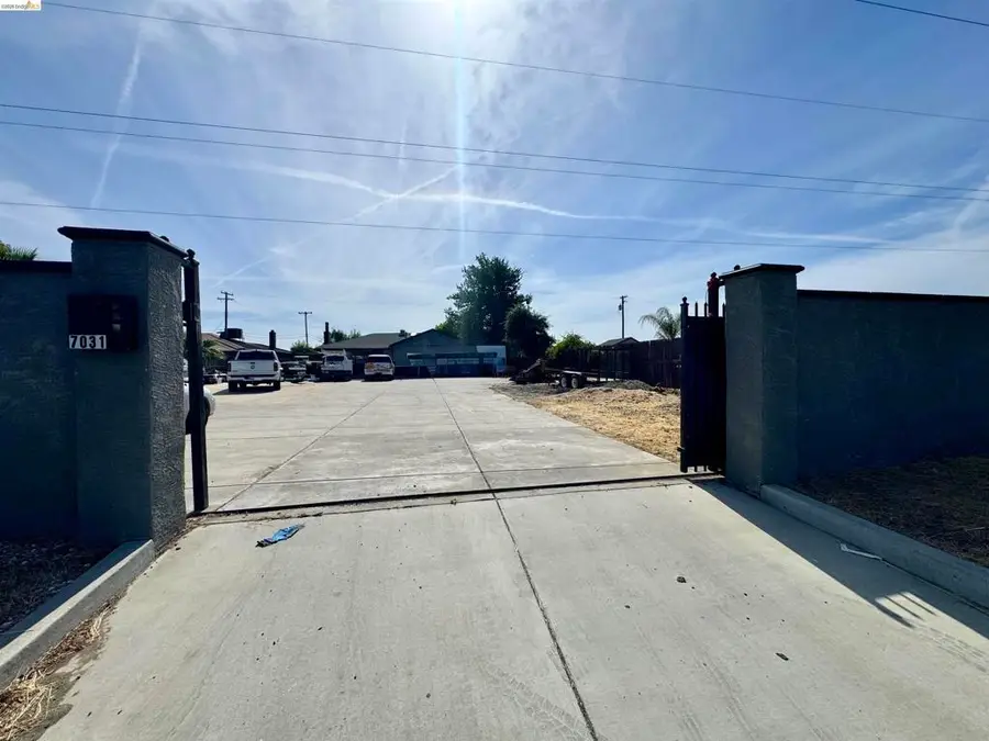 7031 Power Inn Rd, Sacramento, CA 95828 - #2