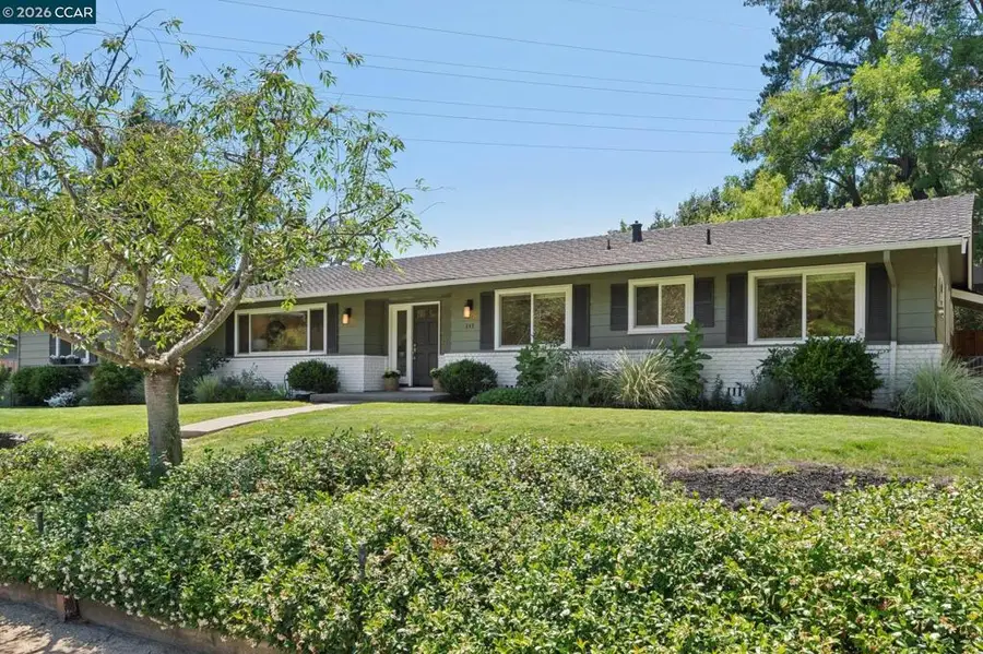 247 Corliss Dr, Moraga, CA 94556 - #2