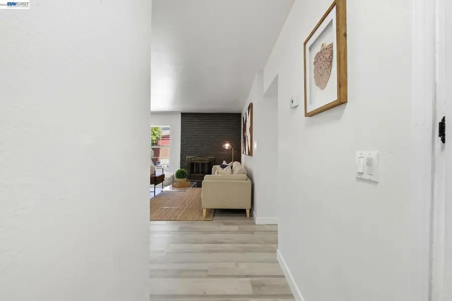 31070 Meadowbrook Ave, Hayward, CA 94544 - #2