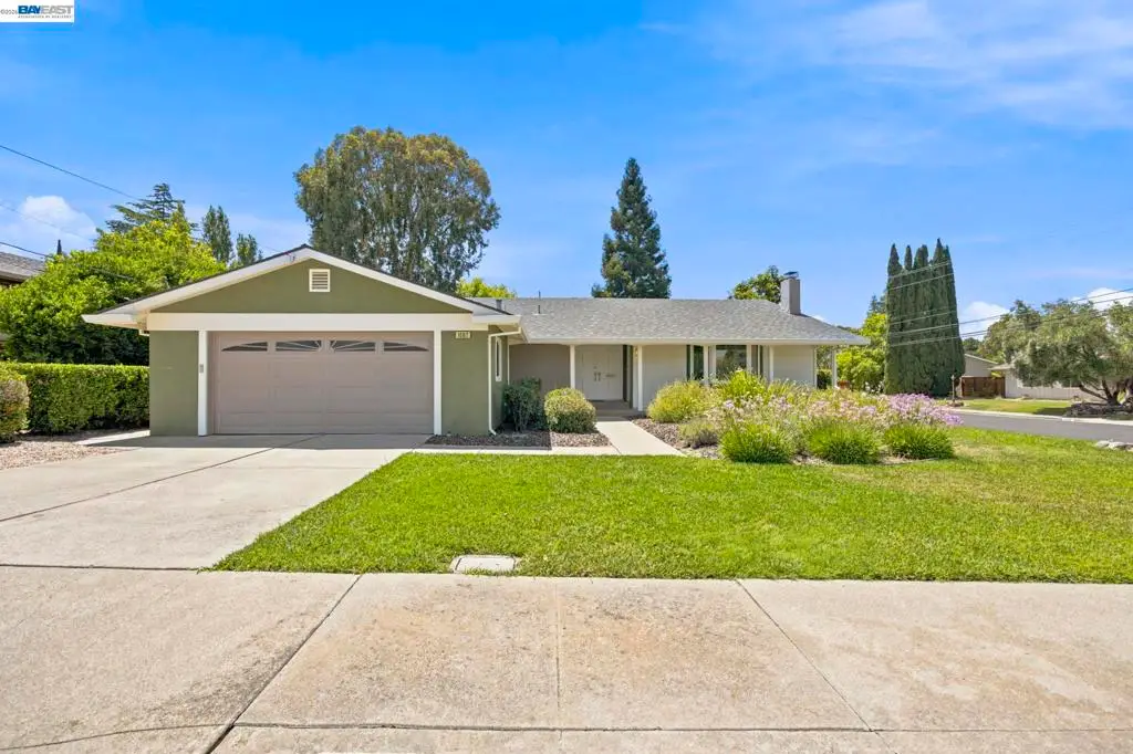 1082 Springfield Dr., Walnut Creek, CA 94598 - #1