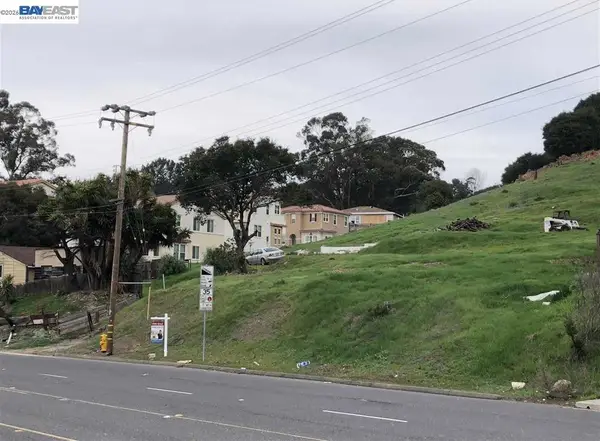 26660 Hayward Blvd, Hayward, CA 94542