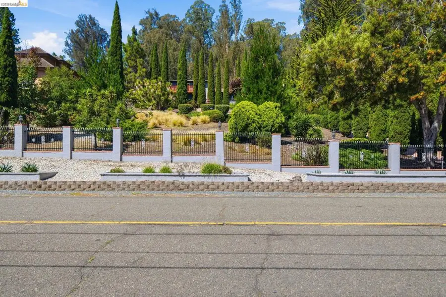 11133 Golf Links Rd, Oakland, CA 94605 - #3