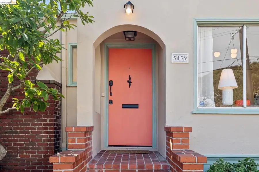 5439 Barrett Ave, El Cerrito, CA 94530 - #3