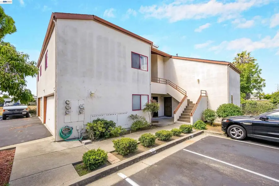 27949 Thornton Ct #1B, Hayward, CA 94544 - #3